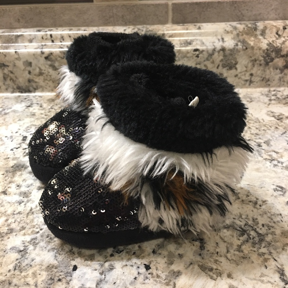 Blazin Roxx baby slippers.